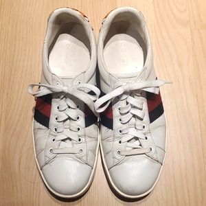 Gucci Ace Hanging Tiger Low Top Leather Sneakers
